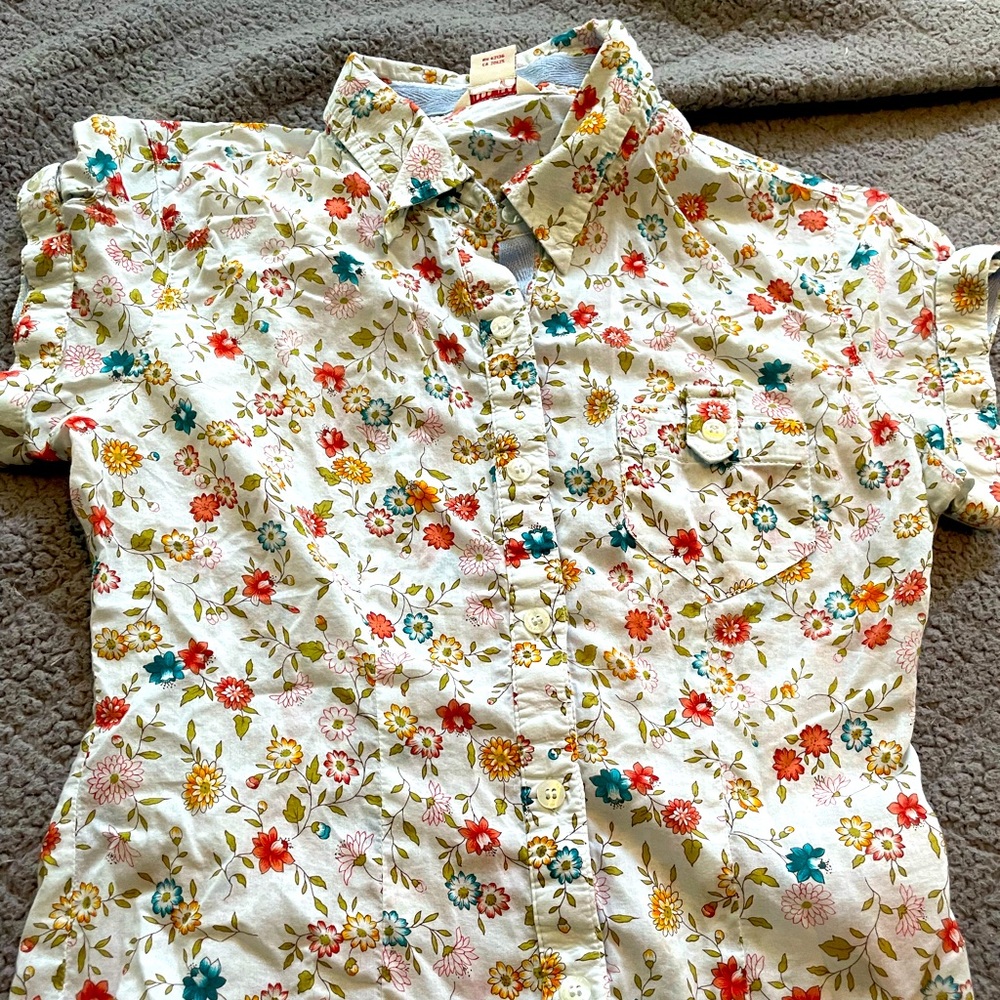 VINTAGE GUESS floral fitted top with cute details size s/p